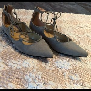 Express lace-up gray suede flats. Size 6.
